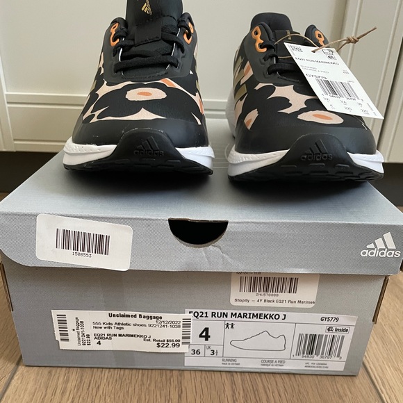 Marimekko x Adidas 4Y - Picture 10 of 10